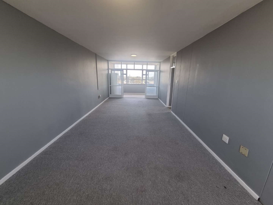 To Let 2 Bedroom Property for Rent in Townsend Estate Western Cape